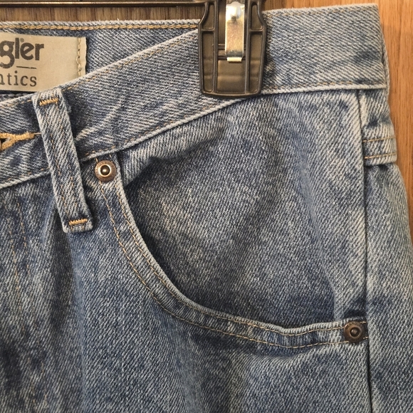 Wrangler Authentics Men's 30Wx29L Classic 5-Pocket Relaxed Fit Cotton Jeans - Picture 4 of 11